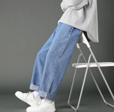 Straight Jeans